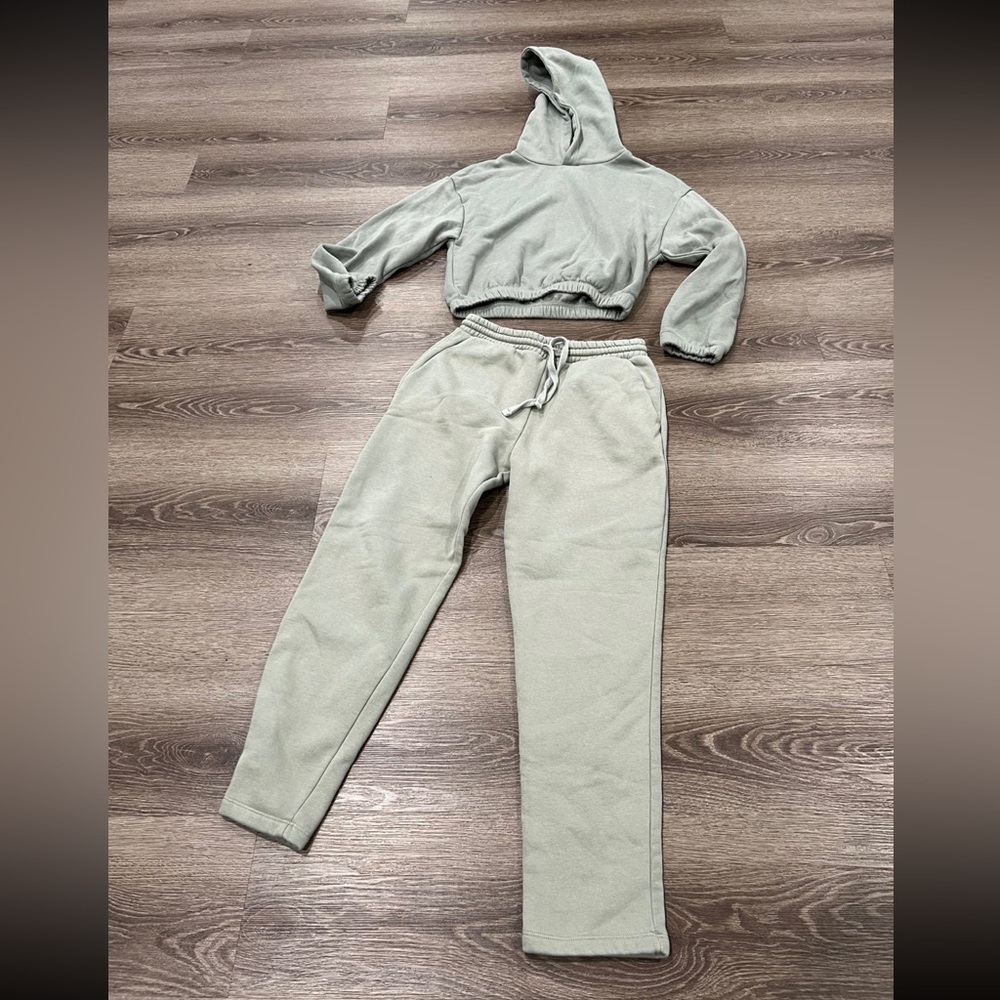 Zara green sweat set